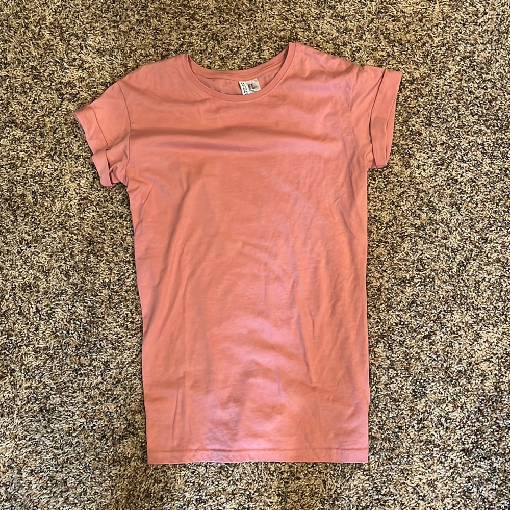 Pink short sleeve shirt